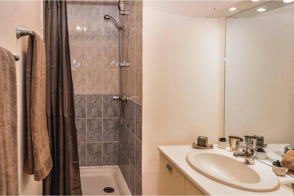 Appartement Des Amoureux 위제 외부 사진